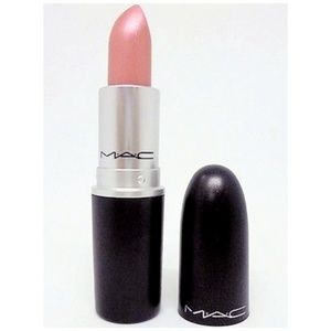 MAC Pink Aura Frost Finish Lipstick (Hipnotique)